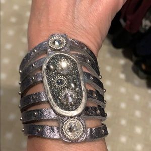 listing-status-banner